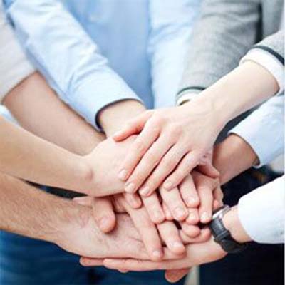 成都法务援助公司5万工人忽然大停工！工厂难法务援助、美国W了！